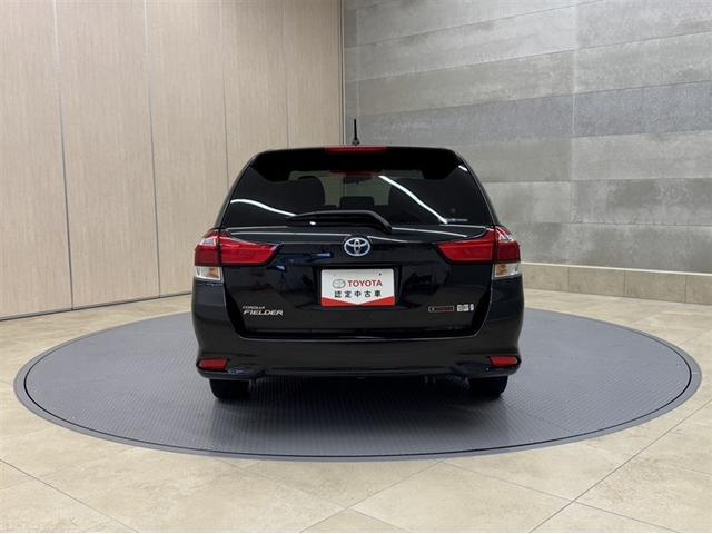 カローラフィールダー ハイブリッドG プラスレッド 衝突被害軽減ブレーキ ナビ フルセグ Bluetooth ETC LED ワンオーナー スマートキー オートエアコン 先進ライト 車線逸脱警報 デュアル・サイドエアバック CD/DVD再生(24枚目)