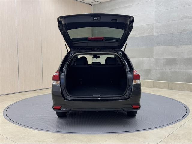 カローラフィールダー ハイブリッドG プラスレッド 衝突被害軽減ブレーキ ナビ フルセグ Bluetooth ETC LED ワンオーナー スマートキー オートエアコン 先進ライト 車線逸脱警報 デュアル・サイドエアバック CD/DVD再生(25枚目)