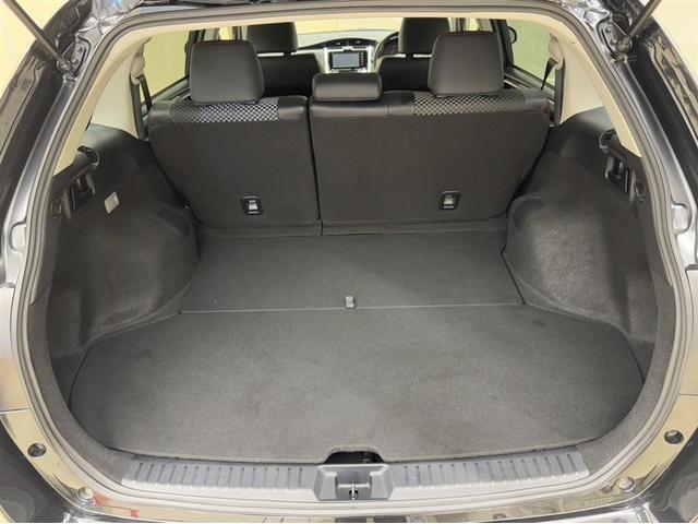 カローラフィールダー ハイブリッドG プラスレッド 衝突被害軽減ブレーキ ナビ フルセグ Bluetooth ETC LED ワンオーナー スマートキー オートエアコン 先進ライト 車線逸脱警報 デュアル・サイドエアバック CD/DVD再生(26枚目)