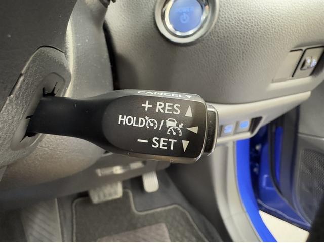 C-HR S 衝突被害軽減ブレーキ ペダル踏み間違い急発進抑制装置 ナビ Bluetooth 全周囲カメラ LED クルーズコントロール オートエアコン スマートキー 純正アルミ 先進ライト 車線逸脱警報(26枚目)