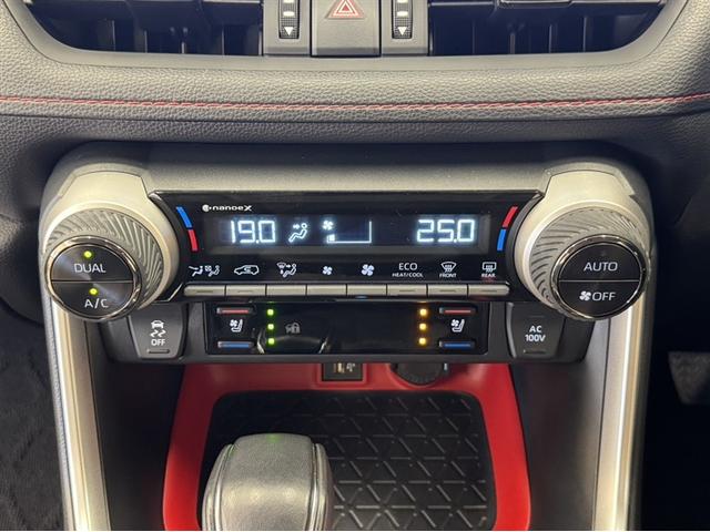 RAV4 ハイブリッドアドベンチャー オフロードパッケージII 4WD 衝突被害軽減ブレーキ ペダル踏み間違い急発進抑制装置 ナビ フルセグ Bluetooth ETC LED 電源コンセント シートヒーター・ベンチレーション 全周囲カメラ クルーズコントロール(25枚目)