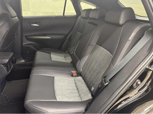 ハリアーハイブリッド Ｚ　衝突被害軽減ブレーキ　ペダル踏み間違い急発進抑制装置　ドライブレコーダー　ナビ　フルセグ　Ｂｌｕｅｔｏｏｔｈ　ＥＴＣ　ＬＥＤ　ハンズフリーバックドア　全周囲カメラ　ブラインドスポットモニター（24枚目）