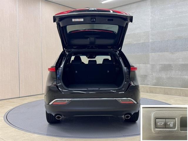 ハリアーハイブリッド Ｚ　衝突被害軽減ブレーキ　ペダル踏み間違い急発進抑制装置　ドライブレコーダー　ナビ　フルセグ　Ｂｌｕｅｔｏｏｔｈ　ＥＴＣ　ＬＥＤ　ハンズフリーバックドア　全周囲カメラ　ブラインドスポットモニター（31枚目）