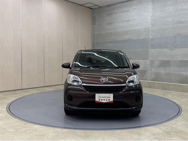 パッソ Ｘ　Ｌパッケージ　衝突被害軽減ブレーキ　ペダル踏み間違い急発進抑制装置　ナビ　フルセグ　Ｂｌｕｅｔｏｏｔｈ　ベンチシート　先進ライト　車線逸脱警報　アイドリングストップ　ＬＥＤ　スマートキー　オートエアコン（13枚目）