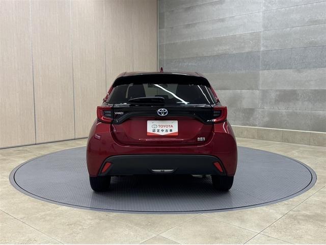 ヤリス ハイブリッドＺ　衝突被害軽減ブレーキ　ペダル踏み間違い急発進抑制装置　ドライブレコーダー　ナビ　フルセグ　Ｂｌｕｅｔｏｏｔｈ　ＥＴＣ　ＬＥＤ　シートヒーター　ブラインドスポットモニター　クルーズコントロール（29枚目）