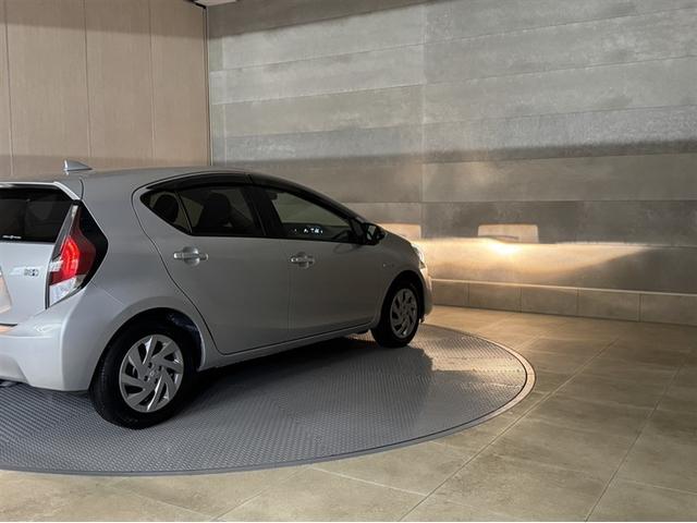 アクア Ｓ　ワンオーナー　ナビ　バックモニター　ワンセグ　オートエアコン　キーレスエントリー　ＣＤ再生　記録簿　デュアルエアバック　横滑り防止装置（12枚目）