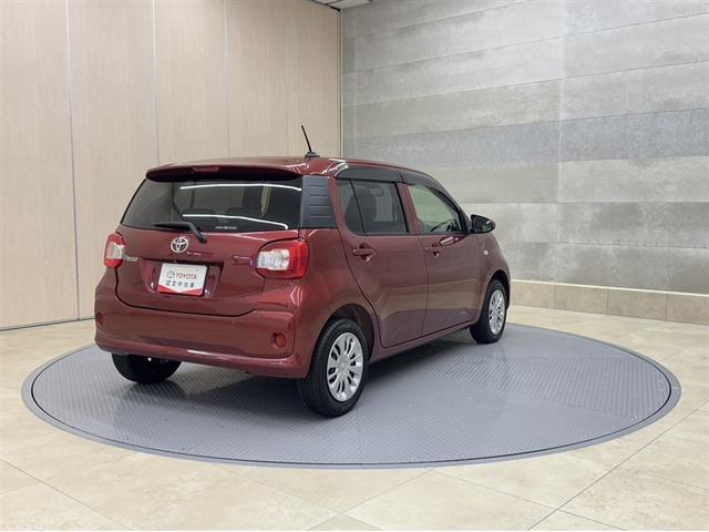 パッソ Ｘ　ＬパッケージＳ　衝突被害軽減ブレーキ　ペダル踏み間違い急発進抑制装置　ナビ　ワンセグ　Ｂｌｕｅｔｏｏｔｈ　バックモニター　ベンチシート　スマートキー　アイドリングストップ　車線逸脱警報　オートエアコン　ＣＤ再生（14枚目）