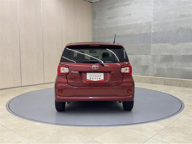 パッソ Ｘ　ＬパッケージＳ　衝突被害軽減ブレーキ　ペダル踏み間違い急発進抑制装置　ナビ　ワンセグ　Ｂｌｕｅｔｏｏｔｈ　バックモニター　ベンチシート　スマートキー　アイドリングストップ　車線逸脱警報　オートエアコン　ＣＤ再生（23枚目）