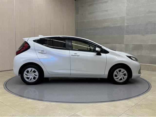 アクア G 衝突被害軽減ブレーキ ペダル踏み間違い急発進抑制装置 ドライブレコーダー 電源コンセント ナビ フルセグ Bluetooth ETC LED ブラインドスポットモニター 全周囲カメラ オートエアコン(18枚目)