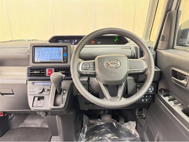 タント Ｘ　届出済未使用車　衝突被害軽減ブレーキ　ペダル踏み間違い急発進抑制装置　新品純正メモリーナビ　Ｂｌｕｅｔｏｏｔｈ　シートヒーター　片側電動スライドドア　ＬＥＤ　ベンチシート　バックモニター　スマートキー（3枚目）