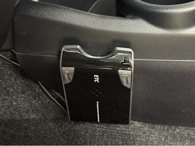 アクア Ｇ　寒冷地仕様　スマートキー　イモビライザー　ワンセグ内蔵メモリー　Ｂｌｕｅｔｏｏｔｈ対応　バックモニター　ＥＴＣ　社外アルミ　オートエアコン　ＬＥＤライト　ヘッドランプウォッシャー（12枚目）