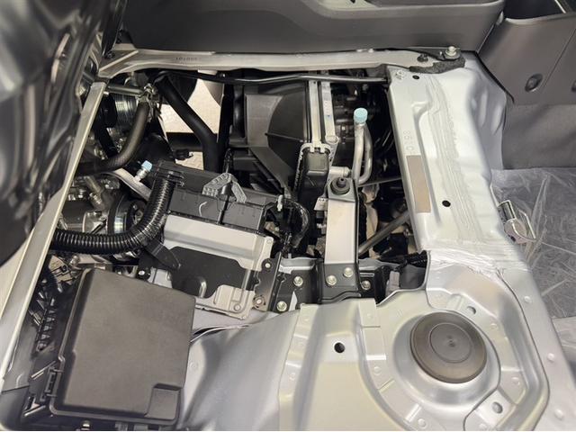 ハイゼットトラック スタンダード　農用スペシャル　届出済未使用車　５ＭＴ　４ＷＤ　衝突被害軽減ブレーキ　ペダル踏み間違い急発進抑制装置　車線逸脱警報装置　オートハイビーム　横滑り防止装置　ＡＢＳ　デュアルエアバッグ　アイドリングストップ（23枚目）