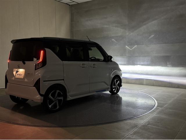 ムーヴ ＲＳ　届出済未使用車　衝突被害軽減ブレーキ　ペダル踏み間違い急発進抑制装置　新品純正メモリーナビ　フルセグ　Ｂｌｕｅｔｏｏｔｈ　シートヒーター　ＬＥＤ　両側電動スライドドア　ベンチシート　バックモニター（10枚目）