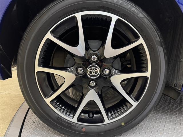 ヤリス ハイブリッドＺ　シートヒーター　全周囲モニター　ＥＴＣ２．０　ディスプレイオーディオ　ナビ　Ｂｌｕｅｔｏｏｔｈ　衝突被害軽減ブレーキ　ペダル踏み間違い急発進抑制装置　車線逸脱警報装置　オートハイビーム　ワンオーナー（17枚目）