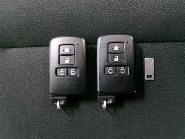 ノア ハイブリッドSi ダブルバイビー フルセグ メモリーナビ DVD再生 ミュージックプレイヤー接続可 衝突被害軽減システム ETC 両側電動スライド LEDヘッドランプ 乗車定員7人 3列シート 記録簿 アイドリングストップ(33枚目)