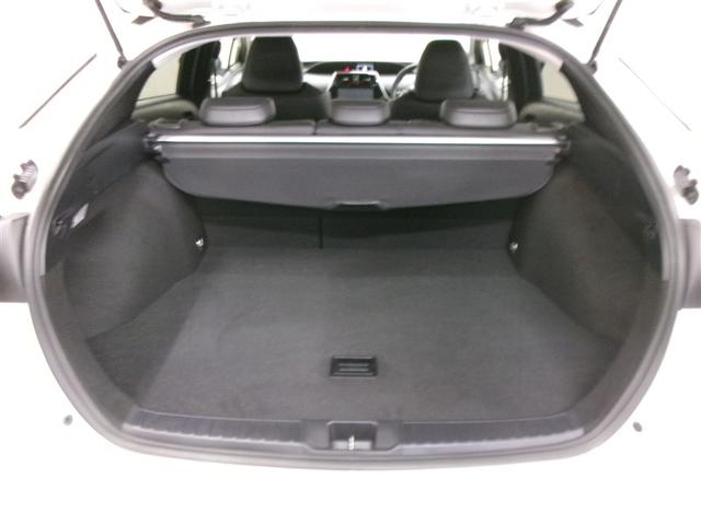 プリウス Ａツーリングセレクション　フルセグ　メモリーナビ　ＤＶＤ再生　ミュージックプレイヤー接続可　バックカメラ　衝突被害軽減システム　ＥＴＣ　ＬＥＤヘッドランプ　記録簿　アイドリングストップ（32枚目）