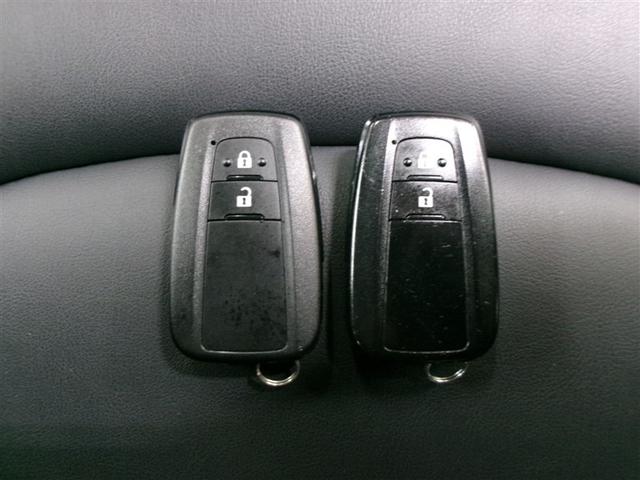 プリウス Ａツーリングセレクション　フルセグ　メモリーナビ　ＤＶＤ再生　ミュージックプレイヤー接続可　バックカメラ　衝突被害軽減システム　ＥＴＣ　ＬＥＤヘッドランプ　記録簿　アイドリングストップ（35枚目）