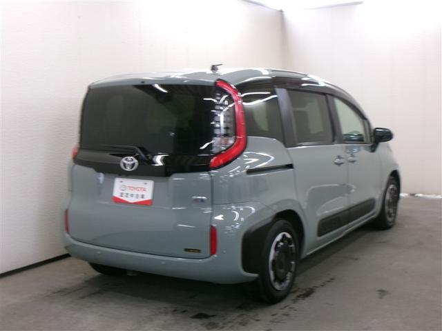 シエンタ ハイブリッドＺ　フルセグ　メモリーナビ　ミュージックプレイヤー接続可　バックカメラ　衝突被害軽減システム　ＥＴＣ　ドラレコ　両側電動スライド　ＬＥＤヘッドランプ　ウオークスルー　乗車定員７人　３列シート（3枚目）