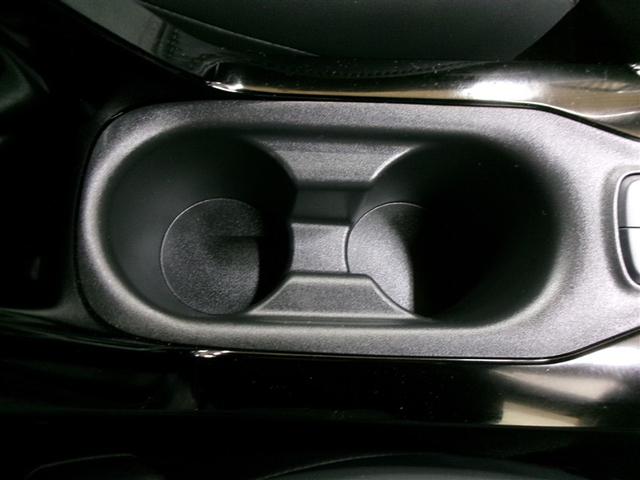 カローラ ハイブリッド　ダブルバイビー　メモリーナビ　ミュージックプレイヤー接続可　バックカメラ　衝突被害軽減システム　ＥＴＣ　ドラレコ　ＬＥＤヘッドランプ　記録簿　アイドリングストップ（26枚目）