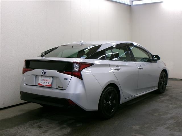 プリウス Ｓツーリングセレクション　フルセグ　メモリーナビ　ＤＶＤ再生　ミュージックプレイヤー接続可　バックカメラ　衝突被害軽減システム　ＥＴＣ　ドラレコ　ＬＥＤヘッドランプ　記録簿　アイドリングストップ（4枚目）