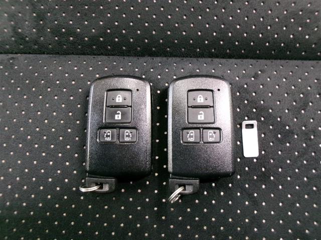 ヴォクシー ＺＳ　煌ＩＩＩ　フルセグ　メモリーナビ　ＤＶＤ再生　ミュージックプレイヤー接続可　バックカメラ　衝突被害軽減システム　ＥＴＣ　ドラレコ　両側電動スライド　ＬＥＤヘッドランプ　ウオークスルー　乗車定員７人　３列シート（33枚目）