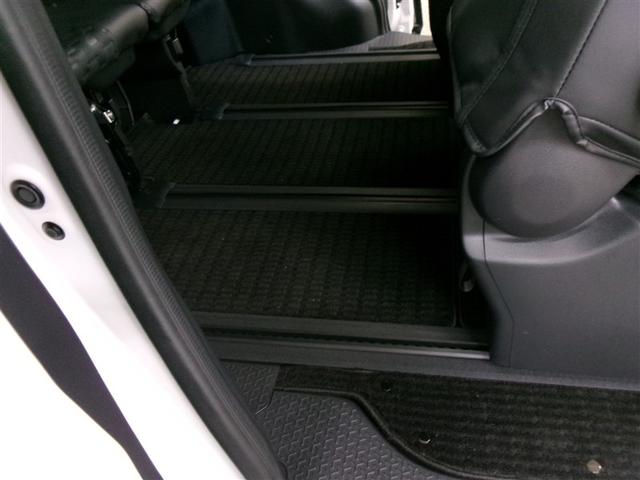 ヴォクシー ハイブリッドＳ－Ｚ　フルセグ　メモリーナビ　ＤＶＤ再生　ミュージックプレイヤー接続可　後席モニター　バックカメラ　衝突被害軽減システム　ＥＴＣ　ドラレコ　両側電動スライド　ＬＥＤヘッドランプ　乗車定員７人　３列シート（11枚目）