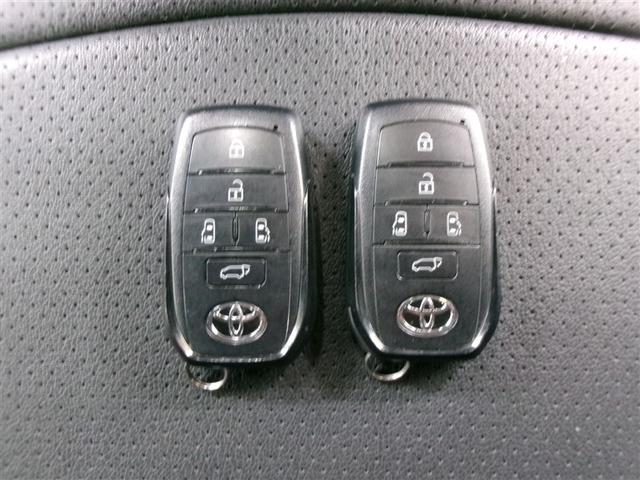 ヴォクシー ハイブリッドＳ－Ｚ　フルセグ　メモリーナビ　ＤＶＤ再生　ミュージックプレイヤー接続可　後席モニター　バックカメラ　衝突被害軽減システム　ＥＴＣ　ドラレコ　両側電動スライド　ＬＥＤヘッドランプ　乗車定員７人　３列シート（33枚目）