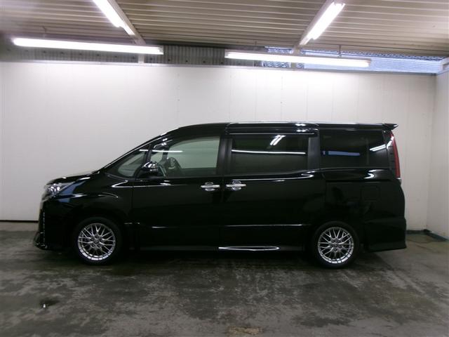 ノア ハイブリッドＳｉ　ダブルバイビーＩＩＩ　フルセグ　メモリーナビ　ＤＶＤ再生　ミュージックプレイヤー接続可　後席モニター　バックカメラ　衝突被害軽減システム　ＥＴＣ　両側電動スライド　ＬＥＤヘッドランプ　乗車定員７人　３列シート　記録簿（2枚目）