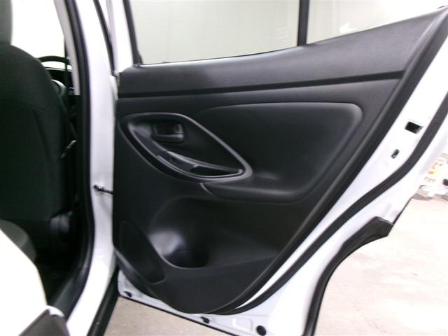 ヤリスクロス ハイブリッドＧ　メモリーナビ　ミュージックプレイヤー接続可　バックカメラ　衝突被害軽減システム　ＥＴＣ　ＬＥＤヘッドランプ　記録簿　アイドリングストップ（12枚目）