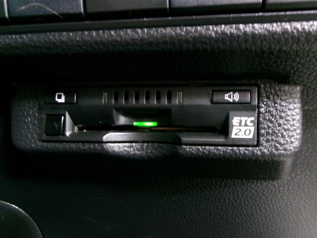 カローラツーリング ハイブリッド　ダブルバイビー　フルセグ　メモリーナビ　ミュージックプレイヤー接続可　バックカメラ　衝突被害軽減システム　ＥＴＣ　ドラレコ　ＬＥＤヘッドランプ　ワンオーナー　記録簿　アイドリングストップ（18枚目）