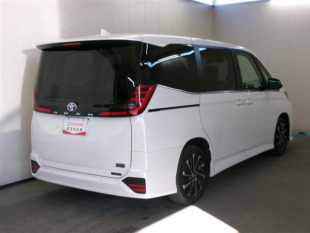 ノア ハイブリッドＳ－Ｚ　フルセグ　メモリーナビ　ＤＶＤ再生　ミュージックプレイヤー接続可　バックカメラ　衝突被害軽減システム　ＥＴＣ　ドラレコ　両側電動スライド　ＬＥＤヘッドランプ　乗車定員７人　３列シート　ワンオーナー（4枚目）