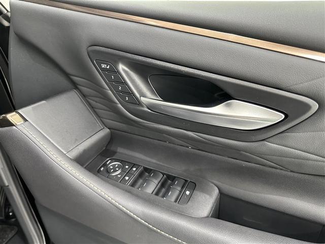 ヴェルファイアハイブリッド Ｚ　プレミア　衝突被害軽減ブレーキ　Ｂモニター　ダブルエアコン　ムーンＲ　フルセグ地デジＴＶ　両側Ｐスライドドア　記録簿　ナビテレビ　エアバッグ　電動シート　ＬＥＤライト　本革シート　キーレス　アルミホイール（8枚目）