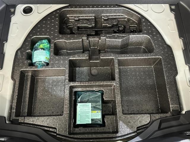 カローラクロス ハイブリッド　Ｚ　衝突軽減Ｂ　記録簿有　フルセグテレビ　スマキ－　ワンオーナ　半レザー　Ｂモニター　アクティブクルーズコントロール　メモリナビ　イモビ　ＬＥＤ　ＡＣ　運転席Ｐシート　メディアプレイヤー接続　キーレス（31枚目）