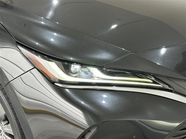 ハリアー Ｚ　レザーパッケージ　スマキ　追突防止　フルセグテレビ　バックモニター　本革シート　アルミ　横滑り防止機能　Ｐシート　整備記録簿　オートクルーズコントロール　ＡＵＸ　ＬＥＤヘッドライト　盗難防止システム　エアコン　キーレス（7枚目）