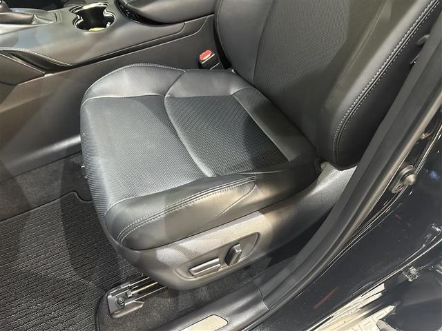 ハリアー Ｚ　レザーパッケージ　スマキ　追突防止　フルセグテレビ　バックモニター　本革シート　アルミ　横滑り防止機能　Ｐシート　整備記録簿　オートクルーズコントロール　ＡＵＸ　ＬＥＤヘッドライト　盗難防止システム　エアコン　キーレス（12枚目）