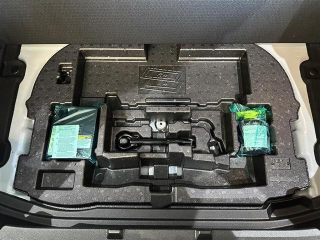 カローラスポーツ ハイブリッドＧ　Ｚ　Ｂカメラ　衝突回避システム　サイドエアバッグ　クルコン　地デジ　横滑り防止機能　ＬＥＤライト　ＡＷ　フルオートエアコン　イモビライザー　ナビＴＶ　点検記録簿　パワーステアリング　キーレス　スマートキ－（32枚目）