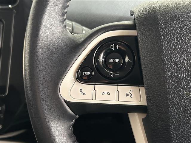 プリウス Sセーフティプラス 衝突回避システム Bモニター 定期点検記録簿 LEDライト クルコン ETC装備 スマートKEY ナビTV イモビライザー 横滑り防止機能 PW カーテンエアバッグ キーレスエントリー オ-トエアコン(12枚目)