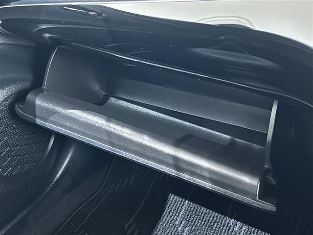 プリウス Sセーフティプラス 衝突回避システム Bモニター 定期点検記録簿 LEDライト クルコン ETC装備 スマートKEY ナビTV イモビライザー 横滑り防止機能 PW カーテンエアバッグ キーレスエントリー オ-トエアコン(21枚目)