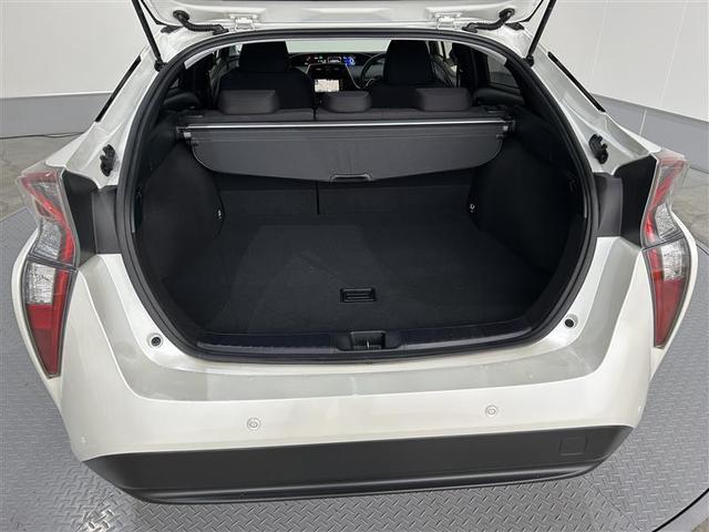 プリウス Sセーフティプラス 衝突回避システム Bモニター 定期点検記録簿 LEDライト クルコン ETC装備 スマートKEY ナビTV イモビライザー 横滑り防止機能 PW カーテンエアバッグ キーレスエントリー オ-トエアコン(27枚目)