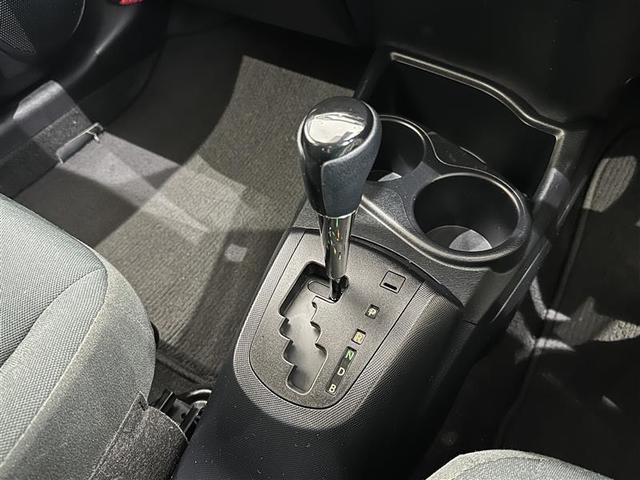 アクア Sスタイルブラック AUX端子 記録簿あり バックモニタ- ナビTV イモビライザー スマートキープッシュスタート ETC付き Wエアバッグ キーフリ メモリーナビゲーション 横滑り防止装置付き 1セグ ABS PS(19枚目)