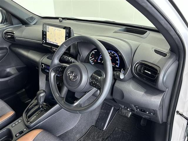 ヤリスクロス ハイブリッドＺ　アドベンチャー　ＥＳＣ　衝突軽減ブレーキ　ナビＴＶ　バックガイドモニター　ＡＷ　メモリナビ　クルコン　ＬＥＤライト　オートエアコン　エアバッグ　キーフリー　スマートキー＆プッシュスタート　１００Ｖ電源　ＥＴＣ　記録簿（8枚目）