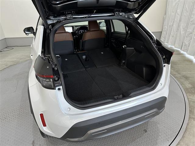 ヤリスクロス ハイブリッドＺ　アドベンチャー　ＥＳＣ　衝突軽減ブレーキ　ナビＴＶ　バックガイドモニター　ＡＷ　メモリナビ　クルコン　ＬＥＤライト　オートエアコン　エアバッグ　キーフリー　スマートキー＆プッシュスタート　１００Ｖ電源　ＥＴＣ　記録簿（28枚目）