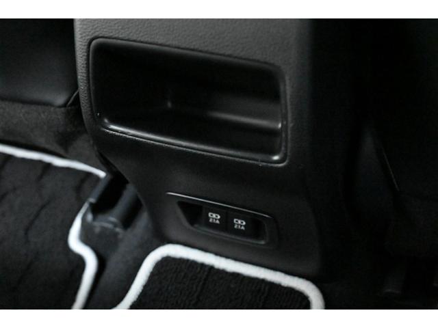 カローラツーリング ハイブリッド　ダブルバイビー　バックモニタ－　点検記録簿　フルセグテレビ　ナビＴＶ　ＬＥＤヘッド　横滑り防止装置　クルーズコントロール　スマートキー　ＡＣ　ＡＷ　エアバッグ　ドラレコ　ＥＴＣ車載器　イモビライザー　ＡＢＳ　４ＷＤ（33枚目）