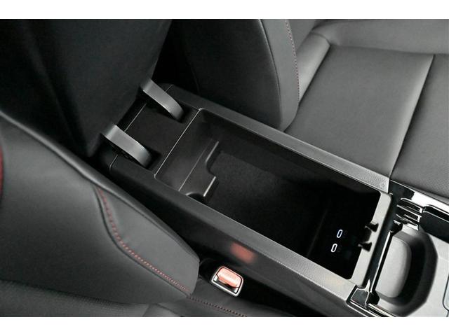 プリウス Z リアカメラ プリクラッシュ 試乗車 PWシート 1オーナ メモリナビ LEDランプ ナビ・TV オートクルーズ アルミホイール ドライブレコーダ AC 運転席エアバッグ 横滑り防止装置 ETC付(34枚目)