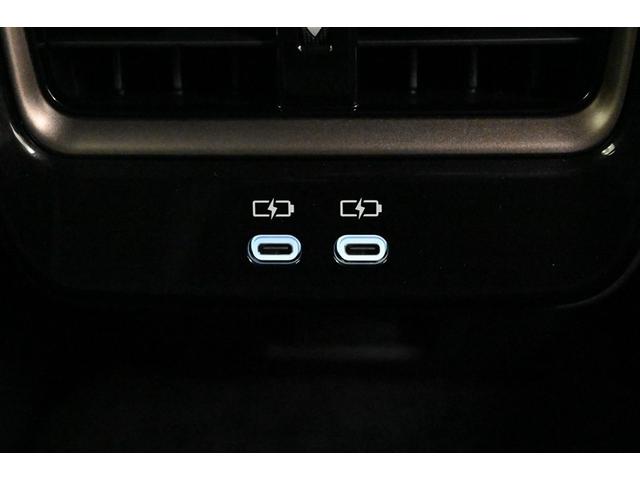 クラウンスポーツ ＲＳ　記録簿　黒革シート　メモリーナビ　ナビＴＶ　地デジ　バックカメラ　ＥＴＣ　４ＷＤ　ミュージックプレイヤー接続可　パワーシート　クルーズコントロール　盗難防止装置　横滑り防止機能　キーレス　スマートキー（29枚目）