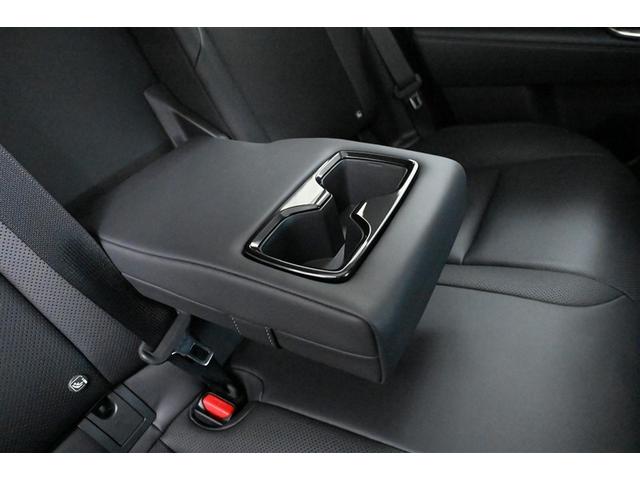 クラウンエステート Ｚ　サンルーフ　パワーシート　クルーズコントロール　フルセグテレビ　黒革シート　１００Ｖ充電（15枚目）