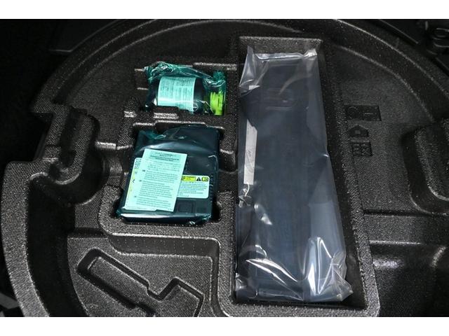 クラウンエステート Ｚ　サンルーフ　パワーシート　クルーズコントロール　フルセグテレビ　黒革シート　１００Ｖ充電（36枚目）