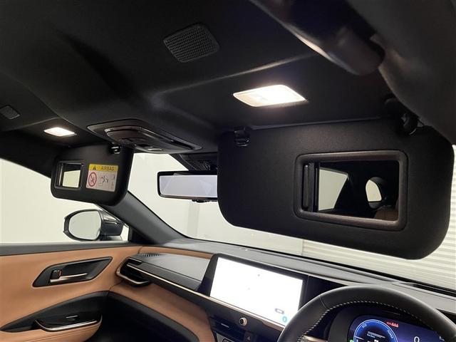 クラウンスポーツ Ｚ　ＡＷＤ　フルセグテレビ　１オーナー　ＥＴＣ車載器　ＴＶナビ　クルコン　横滑り防止装置　エアバッグ　本革　ＡＣ１００Ｖ　ミュージックプレイヤー接続可　メモリナビ　キーレス　盗難防止装置　ＡＢＳ　記録簿（31枚目）