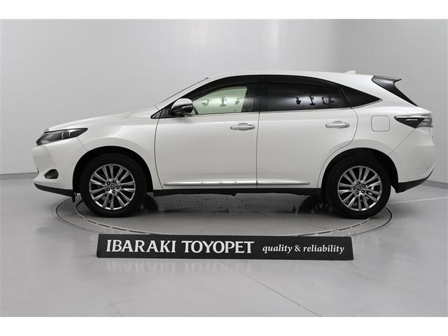 ハリアー プレミアム　アドバンスドパッケージ　プリクラッシュ　地デジＴＶ　アクティブクルーズコントロール　横滑り防止機能　運転席パワーシート　ミュージックプレイヤー接続可　ＬＥＤライト　ＤＶＤ再生　ＡＷ　メモリーナビ　４ＷＤ　アイドリングストップ（2枚目）