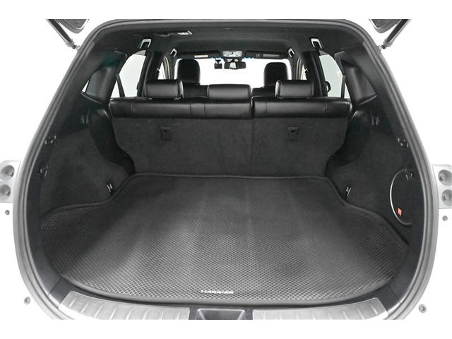 ハリアー プレミアム　アドバンスドパッケージ　プリクラッシュ　地デジＴＶ　アクティブクルーズコントロール　横滑り防止機能　運転席パワーシート　ミュージックプレイヤー接続可　ＬＥＤライト　ＤＶＤ再生　ＡＷ　メモリーナビ　４ＷＤ　アイドリングストップ（15枚目）